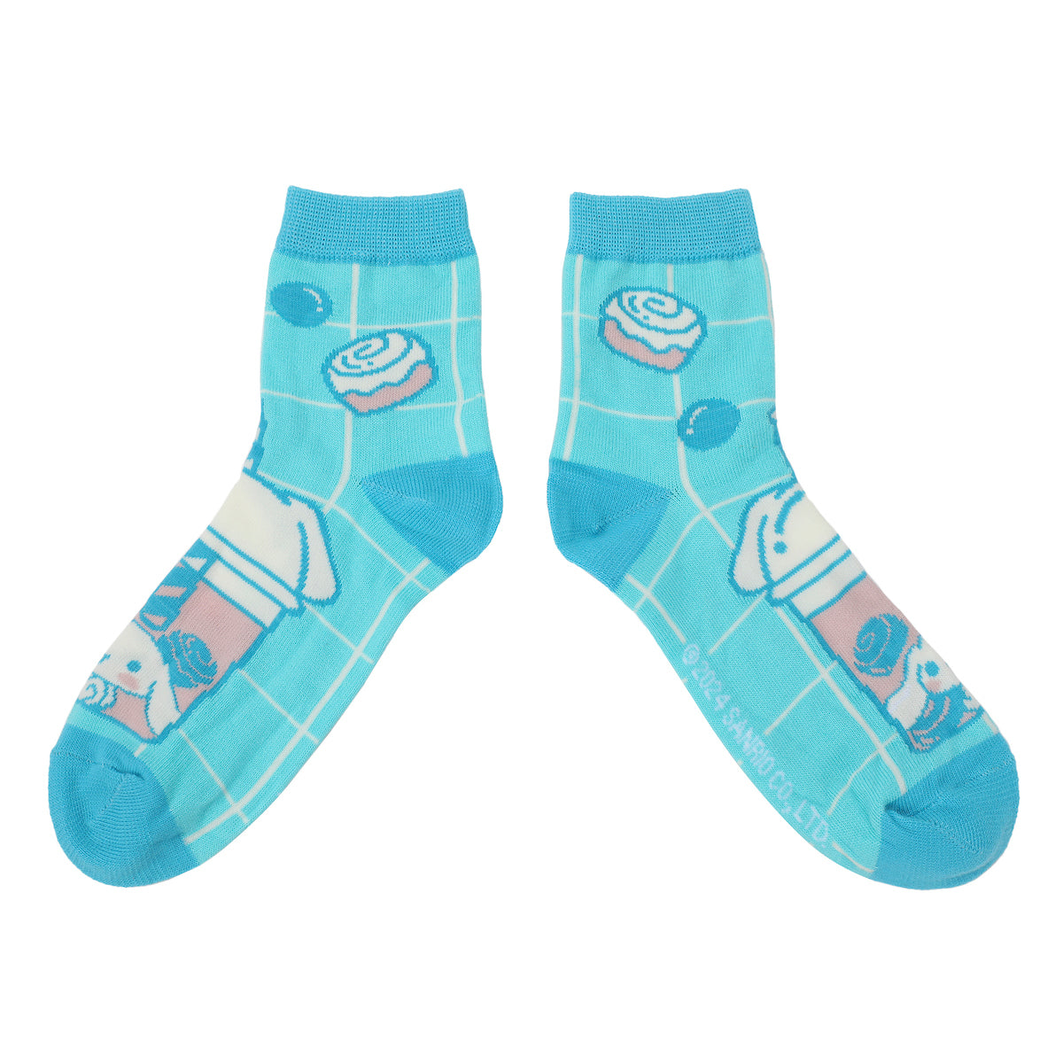 Hello Kitty & Friends Women's 3-Pair Quarter Crew Socks With Reusable Water Bottle