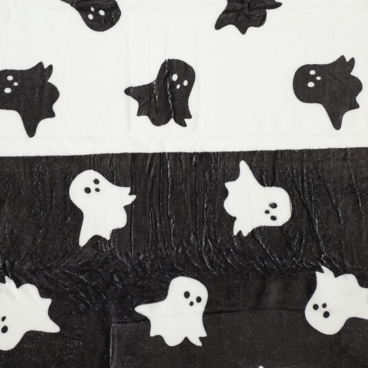 Halloween Ghosts Black & White 45" X 60" Throw Blanket