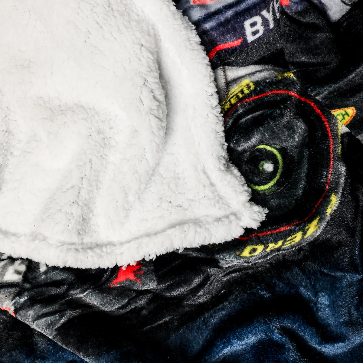 F1 Oracle Red Bull Racing Official F1 Fleece Throw Blanket | Super Soft Formula 1 Racing Design | Warm Super Soft Feel Blue Throw | Perfect for Home Bedroom Sleepovers & Camping