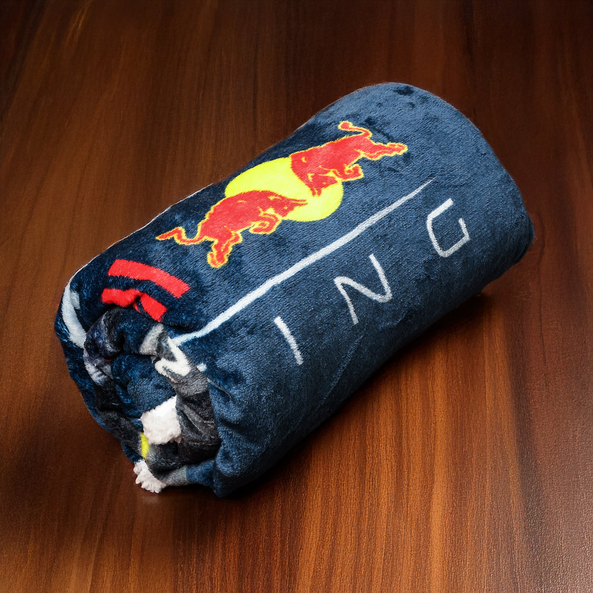 F1 Oracle Red Bull Racing Official F1 Fleece Throw Blanket | Super Soft, Formula 1 Racing Design | Warm Super Soft Feel Blue Throw | Perfect for Home, Bedroom, Sleepovers & Camping
