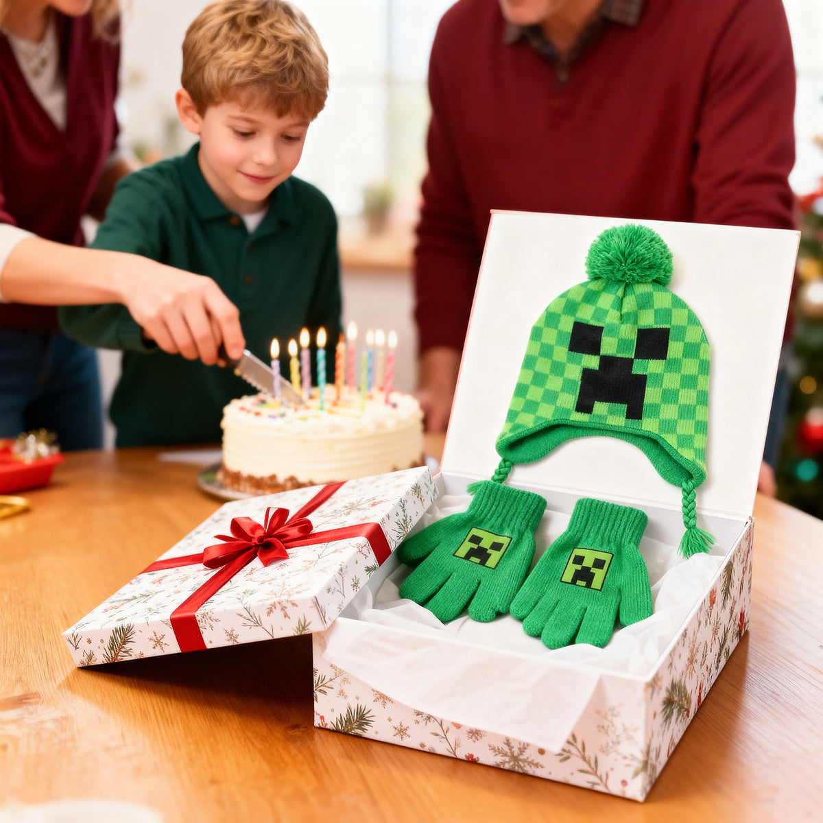 Minecraft Creeper Jacquard Knit Peruvian Hat and Gloves Set for Kids