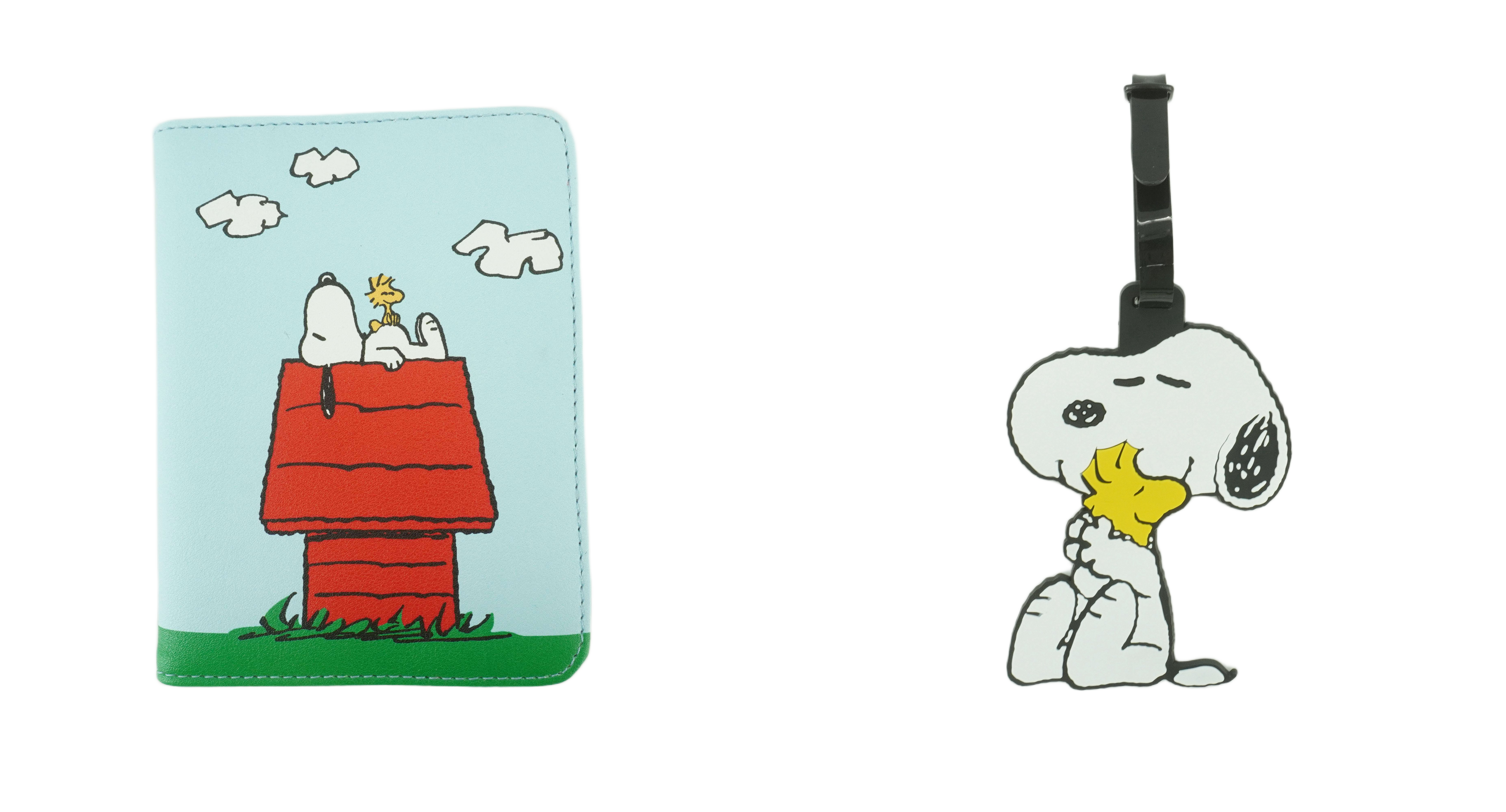 Peanuts Molded Luggage Tag and Passport Set (2-Pc)