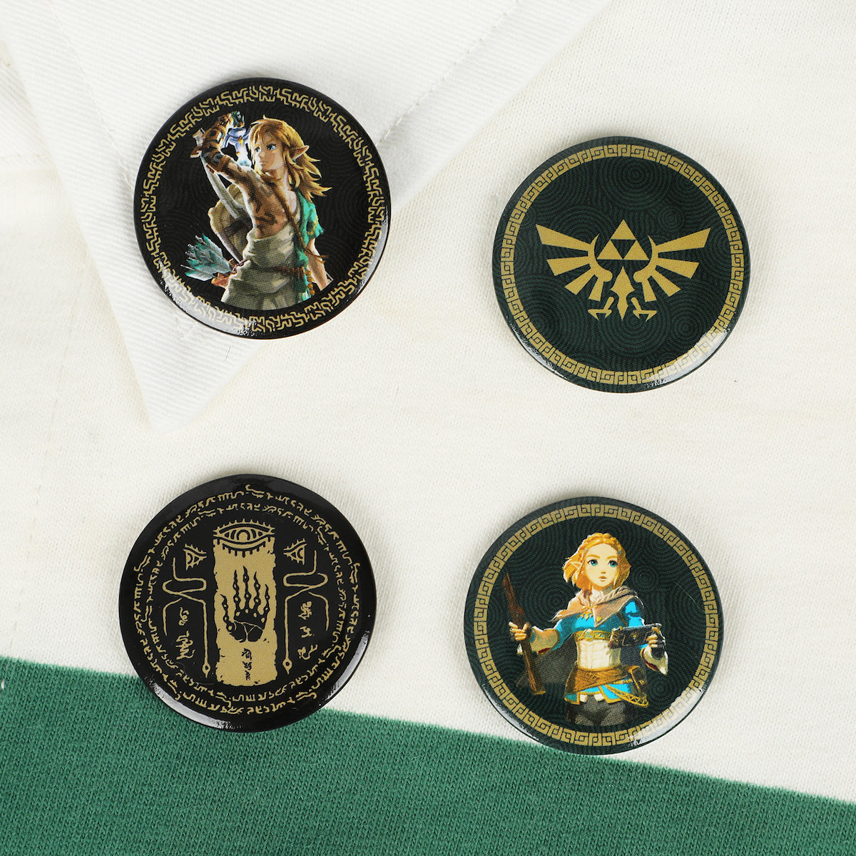 Zelda Tears of the Kingdom Button Pack - Authentication Crest Link Zelda and Hyrule Crest (4-Pack)