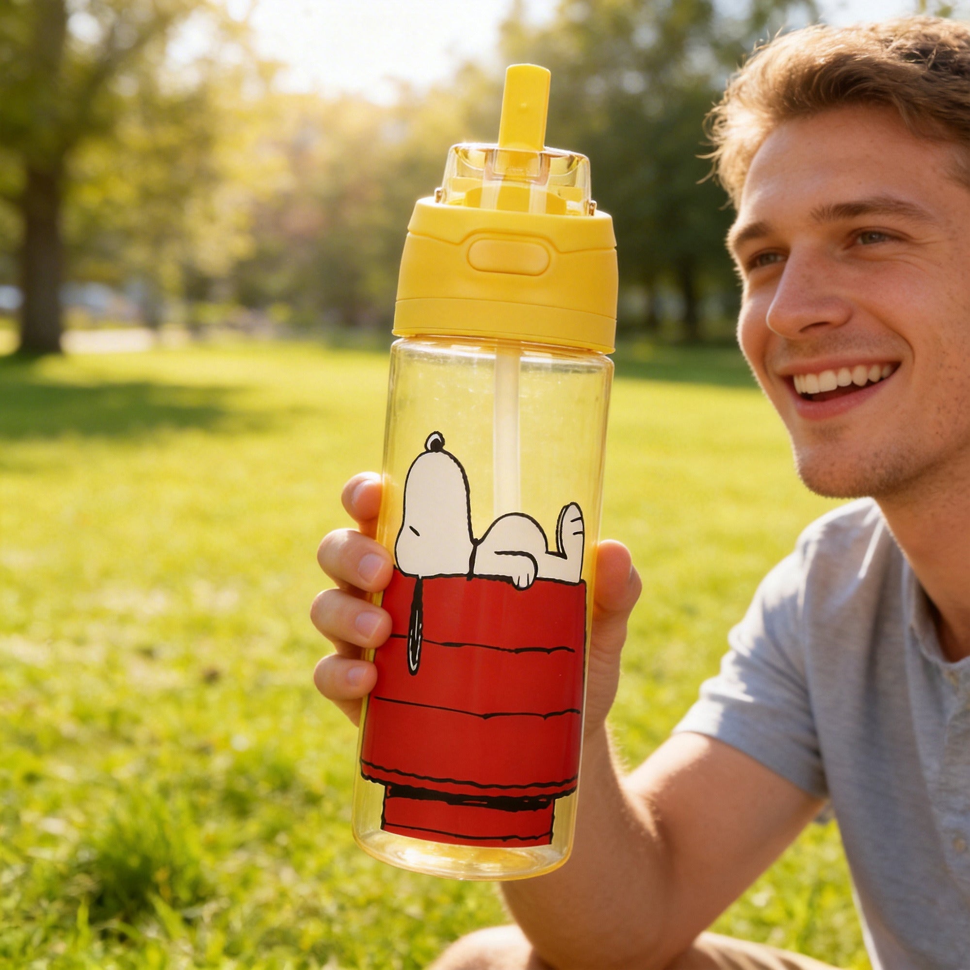 Peanuts Snoopy Dog House Yellow 24 Oz Plastic Water Bottle With Dual Spout Lid