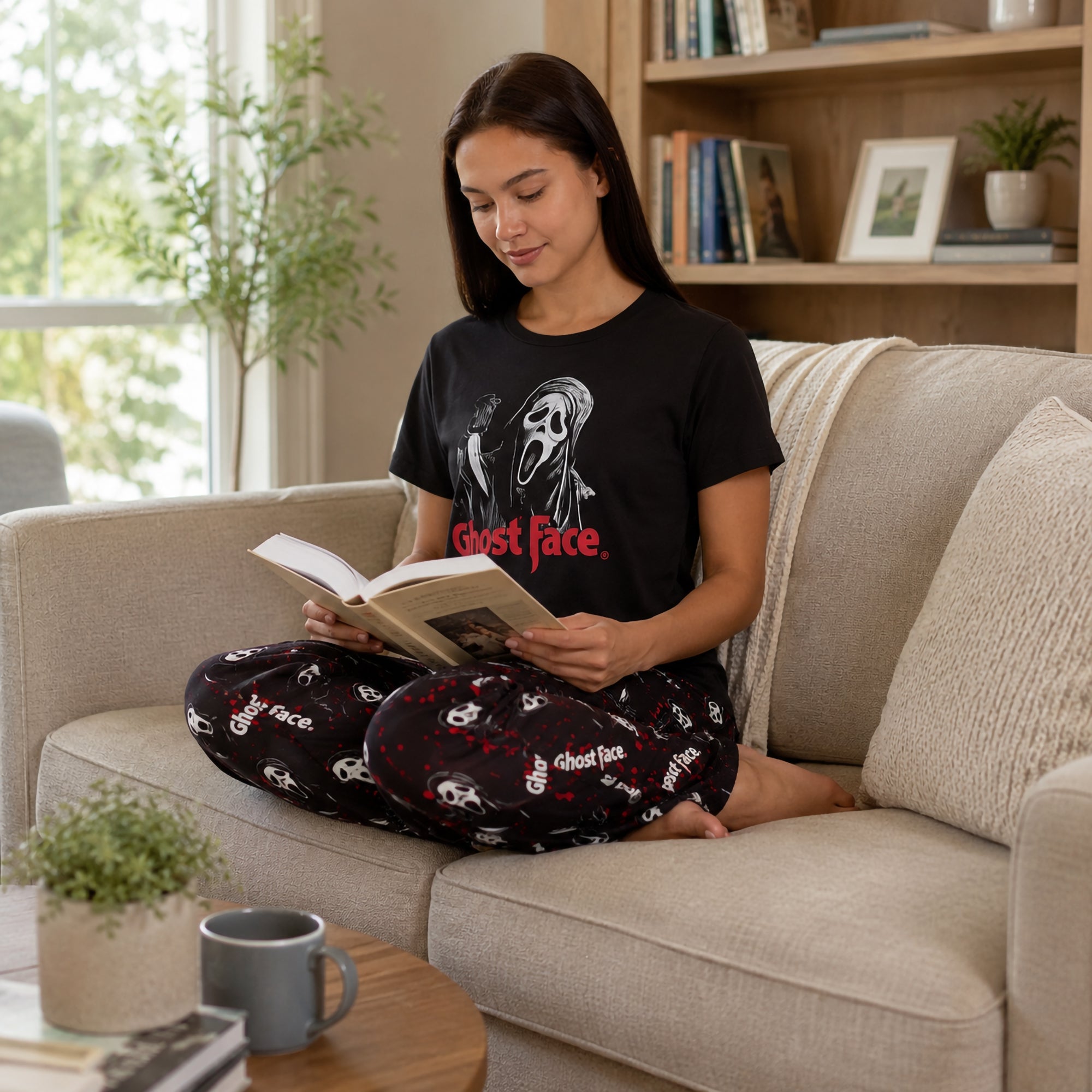 Ghostface Wielding Knife Women's 2-Pack Pajama Set