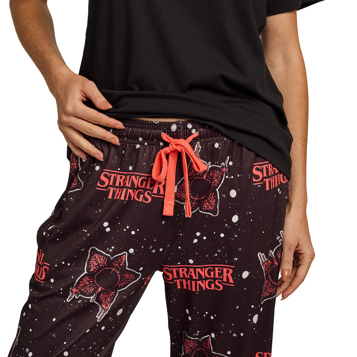 Stranger Thing Demogorgon Splatter Logo Women's Black Oversized Tee & Pants Sleep Set