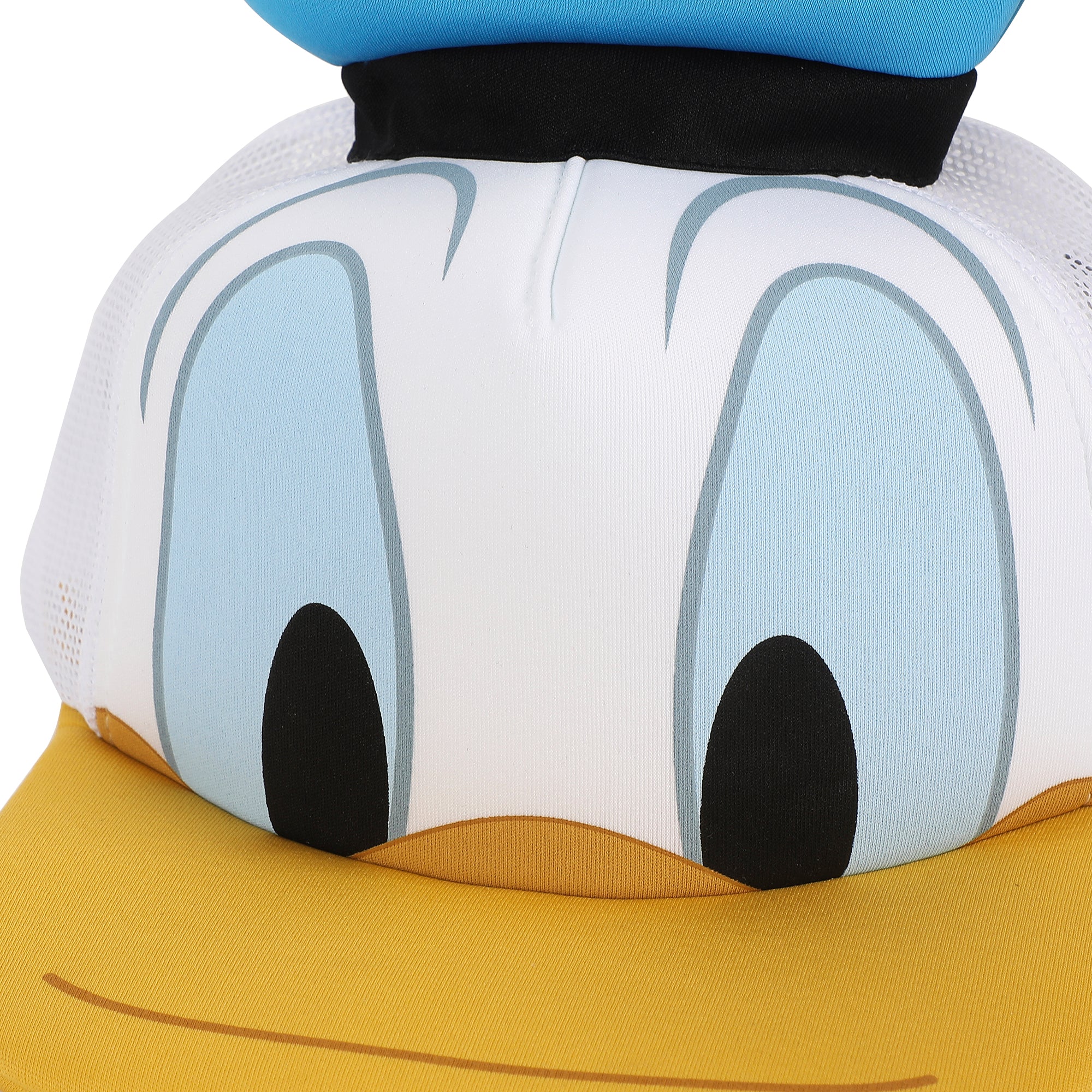 Disney Classic Characters Donald Duck Die Cut Bill And Hatt Applique Nylon And Mesh B5 Trucker Hat Snapback