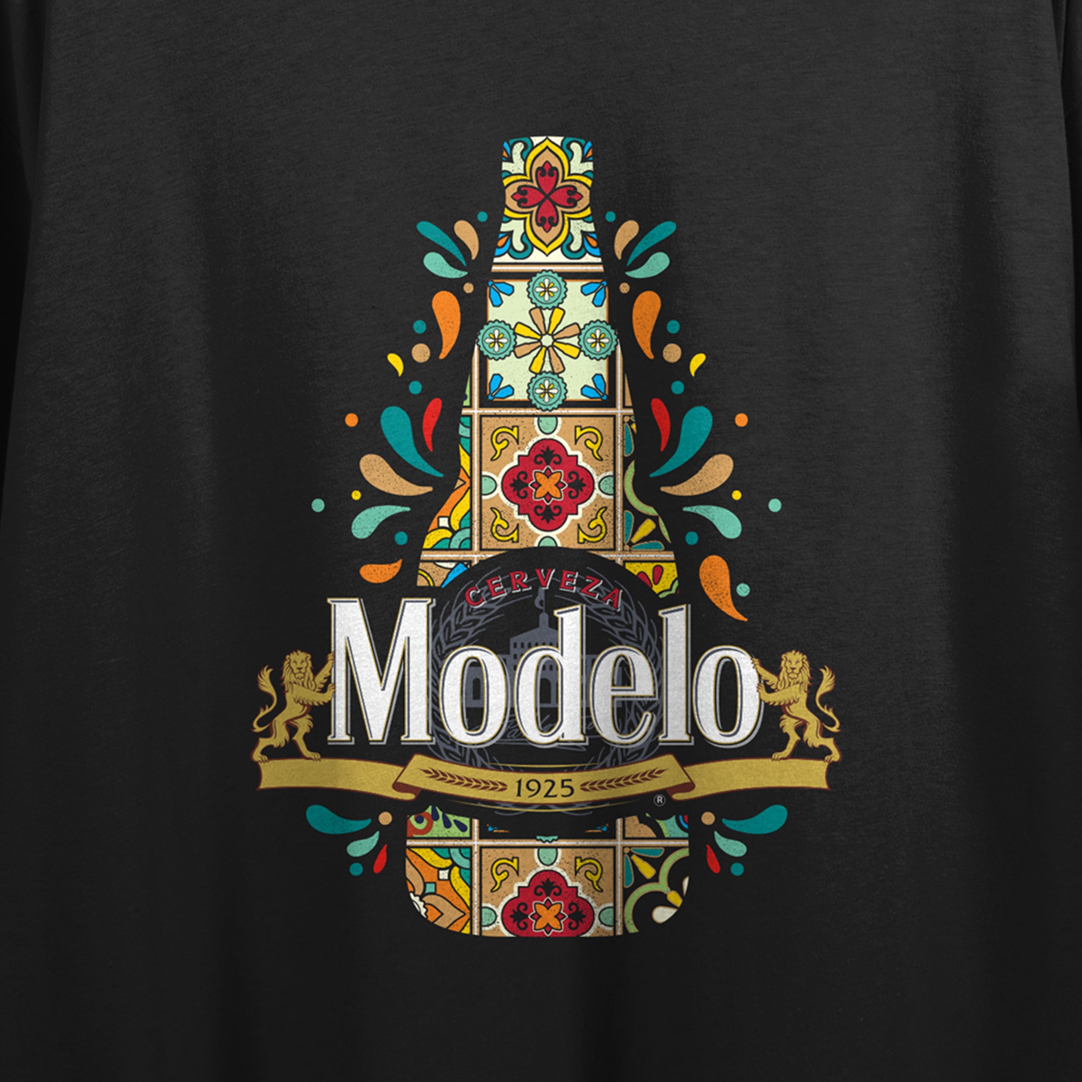 Modelo Latin Composed Art Women's Black Short Sleeve Crop Tee