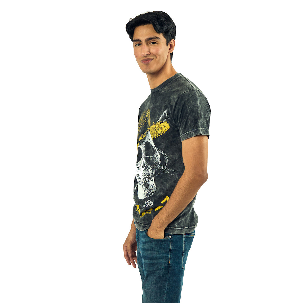 One Piece Live Action Oversized Straw Hat Skull & Crossbones Crew Neck Short Sleeve Men's Black T-shirt