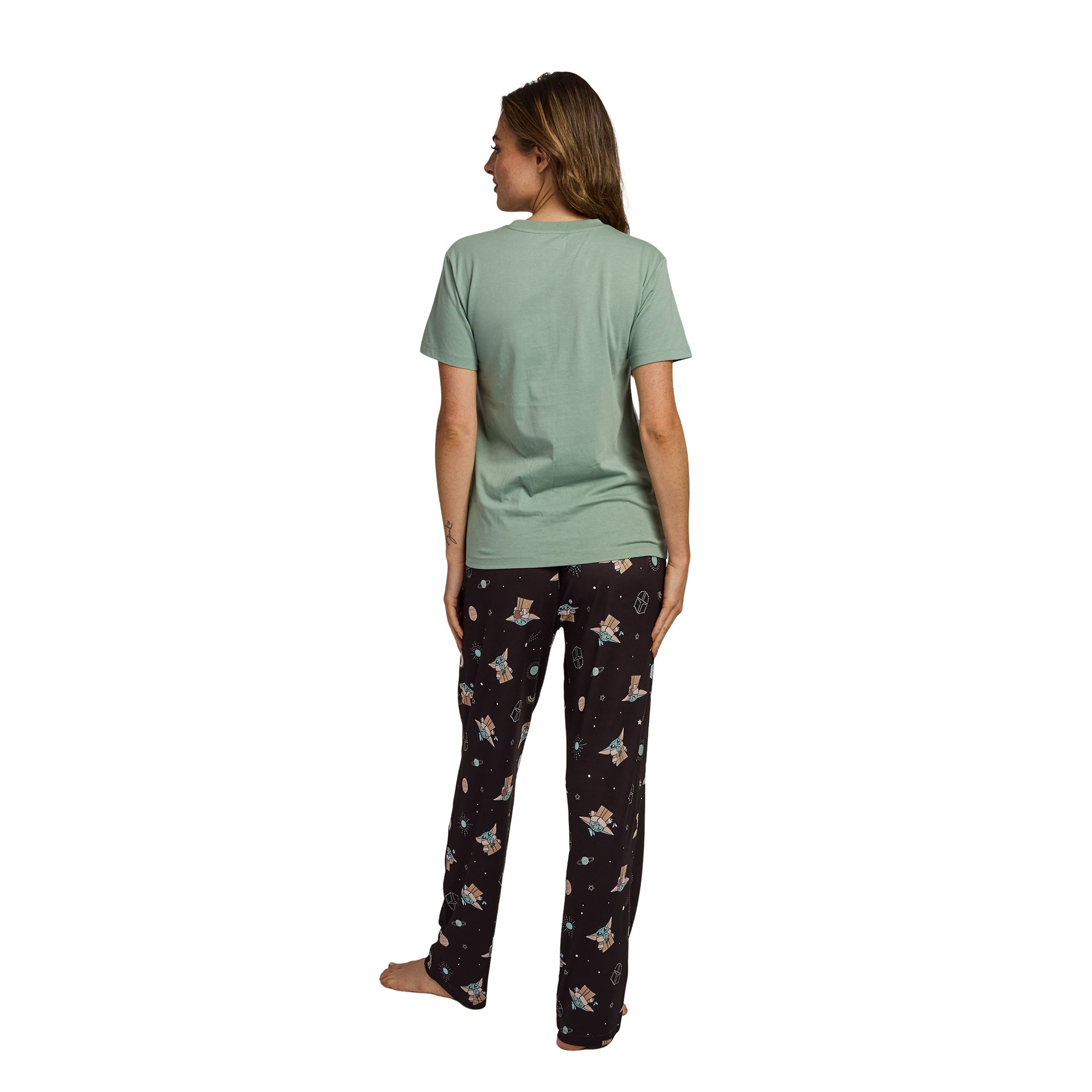 The Mandalorian Strong With The Force Grogu Women's T-Shirt And Sleep Pants Sleepwear Set