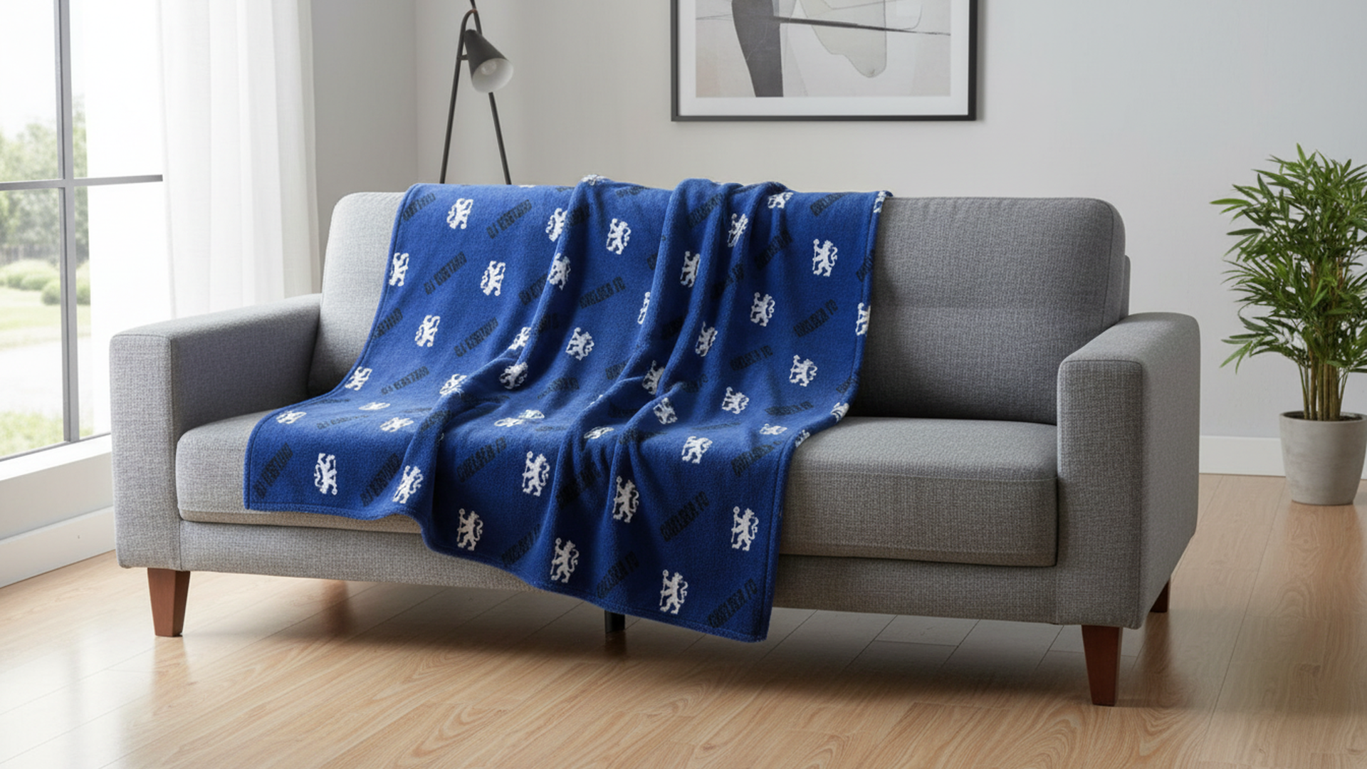 Chelsea FC Official Fleece Throw Blanket – Soft Lightweight Blue Football Blanket for Sofa, Bed & Travel, Machine Washable Polyester (100x150 cm)